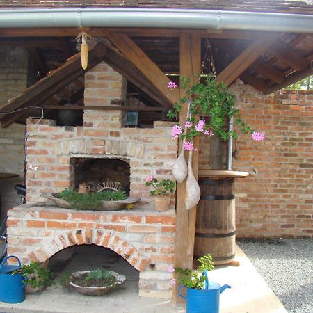 Country House Tunjina Kuca Stara Kapela Guest House Pavlovci Exterior foto