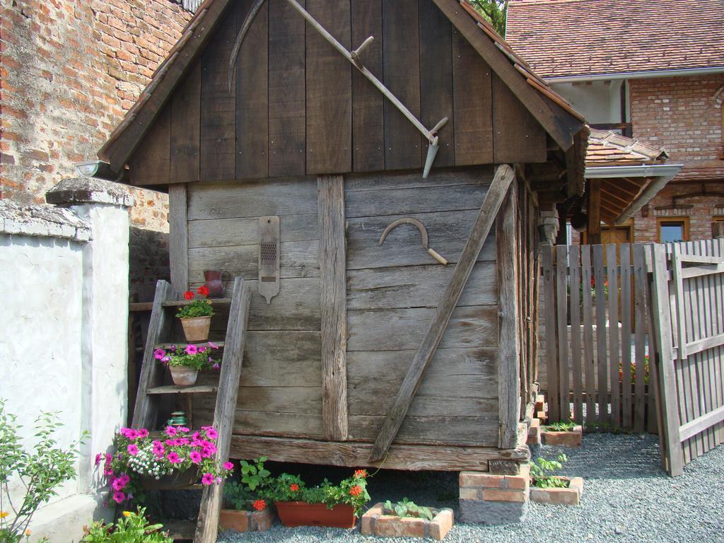 Country House Tunjina Kuca Stara Kapela Guest House Pavlovci Exterior foto