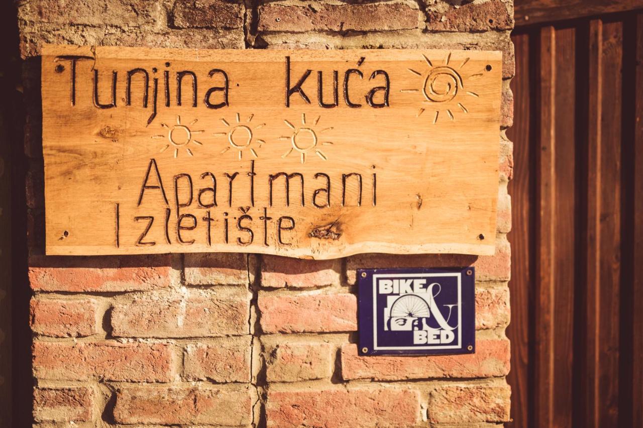 Country House Tunjina Kuca Stara Kapela Guest House Pavlovci Exterior foto
